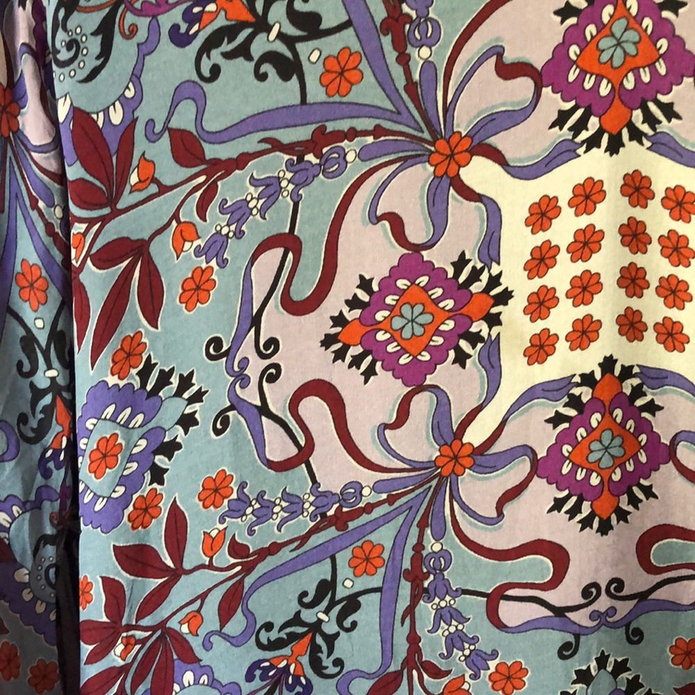Gorgeous silk dress. - Picture 2 of 6